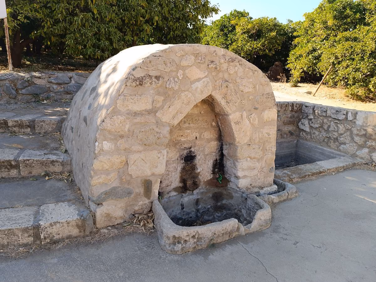 Lefke'de Acendu Çeşmesi